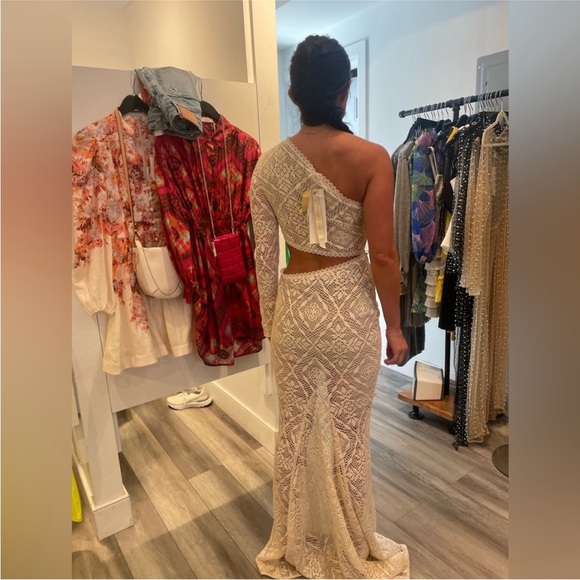 NWT Bronx and Banco: Ameena Cut Out One Shoulder Gown in Cream (sold on
Revolve) - Picture 6 of 6